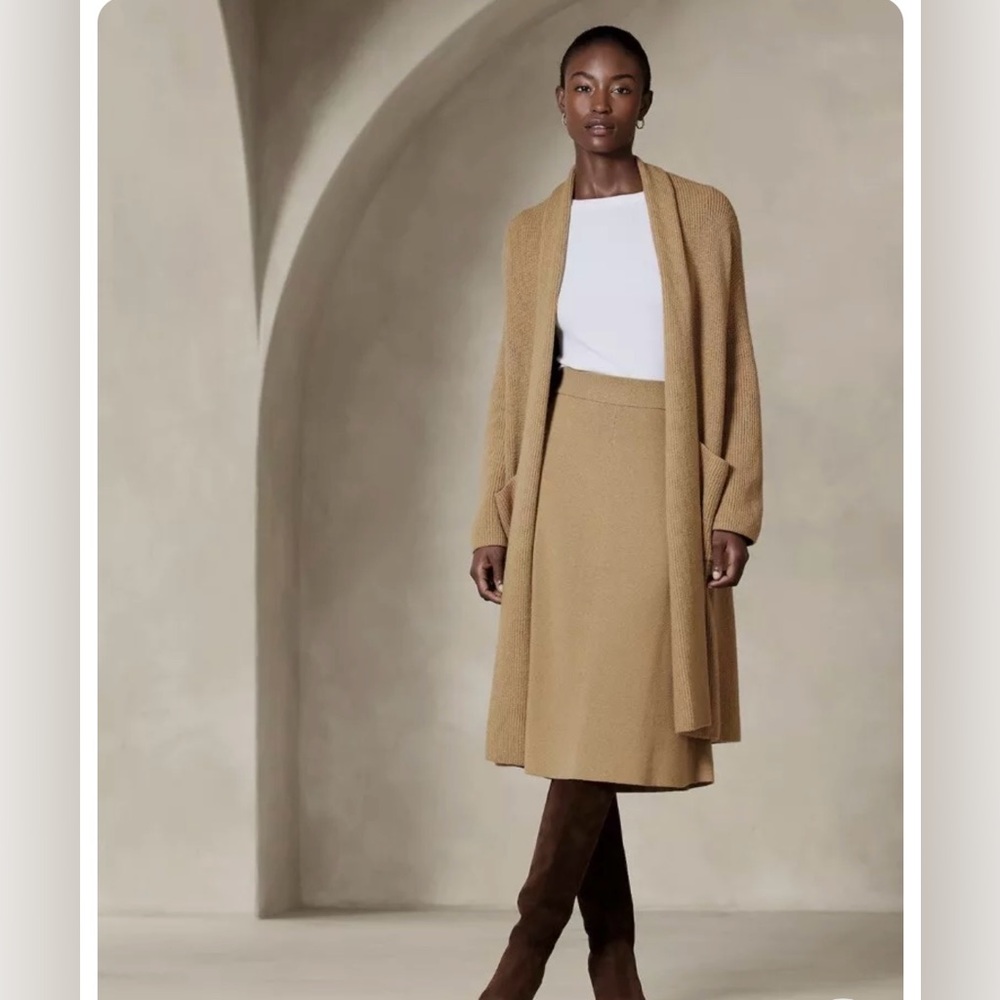 NEW WITH TAGS BANANA REPUBLIC Sweater Duster Size L Color CAMEL
